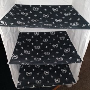 Hanging closet/shelves organizer